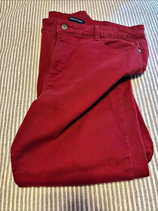 Bandolino Denim - Bandolino Amy Modern Straight Leg Pants Straight Leg Jeans in Red